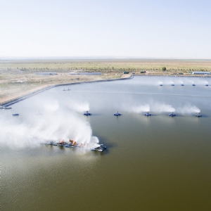 漂浮式機(jī)械霧化蒸發(fā)器